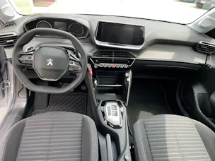 PEUGEOT 208 1.2 Active Pack EAT8