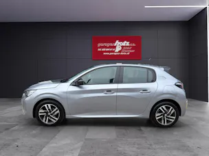 PEUGEOT 208 1.2 Active Pack EAT8