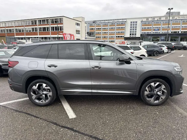 SKODA Kodiaq 2.0 TDI Sportline 7-Plätzer DSG-Automat