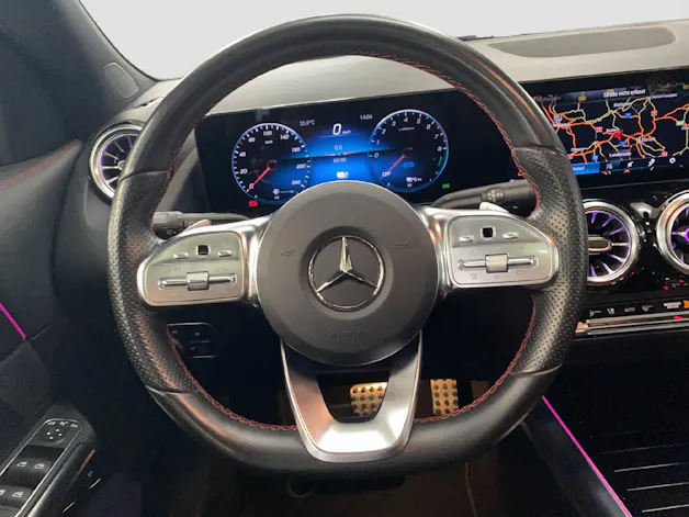 MERCEDES-BENZ GLA 250 e AMG Line