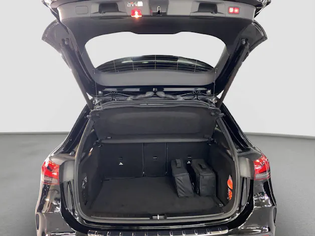 MERCEDES-BENZ GLA 250 e AMG Line