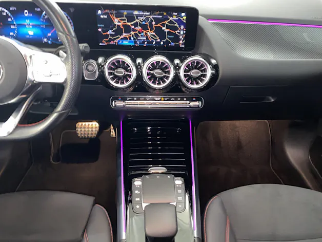 MERCEDES-BENZ GLA 250 e AMG Line