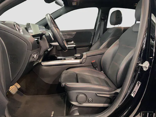 MERCEDES-BENZ GLA 250 e AMG Line