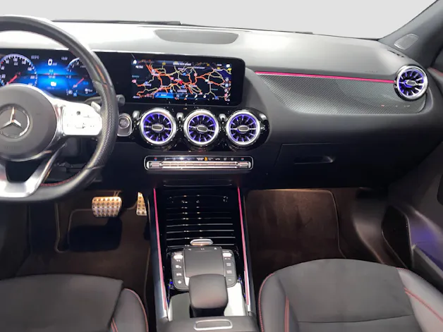 MERCEDES-BENZ GLA 250 e AMG Line