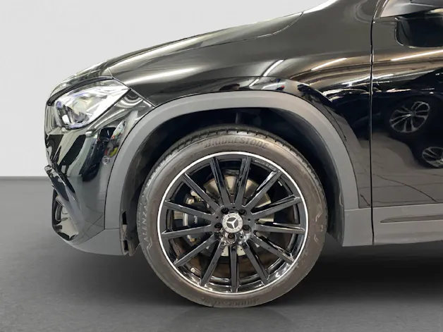 MERCEDES-BENZ GLA 250 e AMG Line