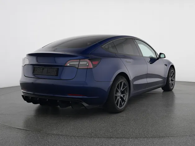 Tesla Model 3 Long Range All-Wheel Drive