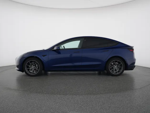Tesla Model 3 Long Range All-Wheel Drive