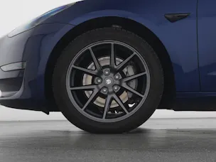 Tesla Model 3 Long Range All-Wheel Drive
