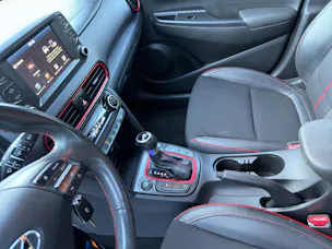 HYUNDAI Kona 1.6 T-GDi Amplia 4WD DCT