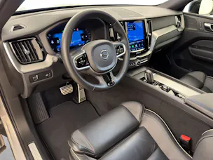 VOLVO XC60 2.0 R-Design AWD