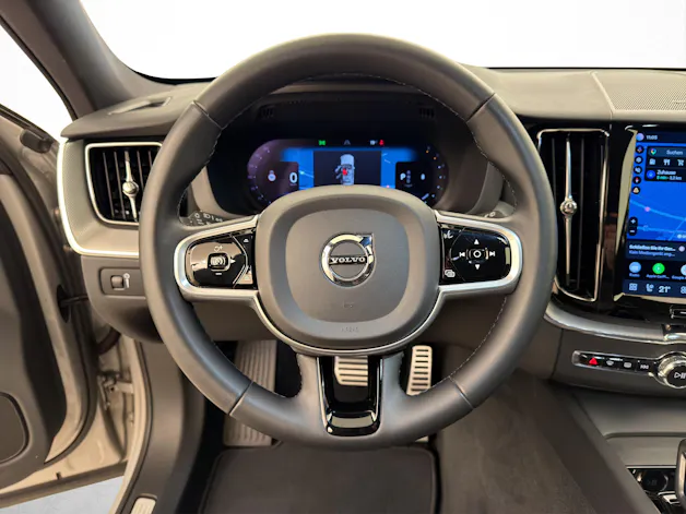 VOLVO XC60 2.0 R-Design AWD