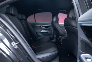 MERCEDES-BENZ E 220 d AMG Line 4matic / 360°Kamera / Ambientebeleuchtung