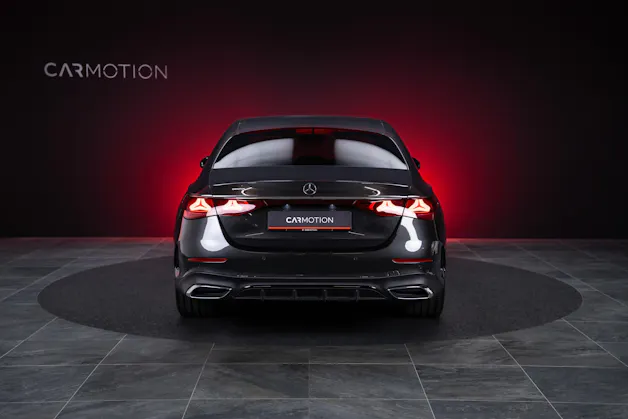 MERCEDES-BENZ E 220 d AMG Line 4matic / 360°Kamera / Ambientebeleuchtung