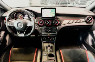 MERCEDES-BENZ CLA 45 AMG 4Matic Speedshift