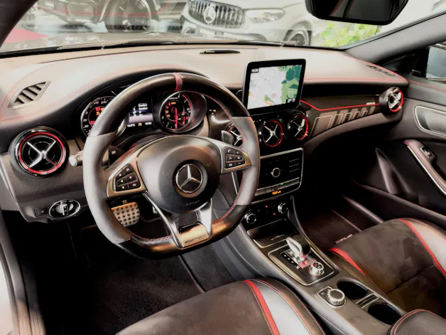 MERCEDES-BENZ CLA 45 AMG 4Matic Speedshift