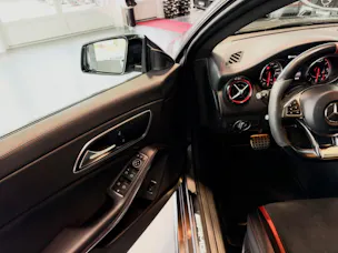 MERCEDES-BENZ CLA 45 AMG 4Matic Speedshift