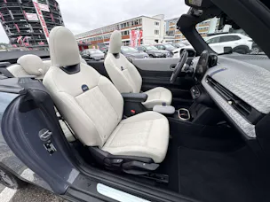 MINI Cooper C Cabriolet DKG-Automat