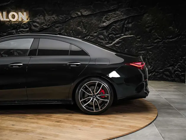 MERCEDES-BENZ CLA 35 AMG 4Matic 8G-DCT *Werksgarantie*Panorama*