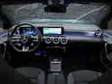 MERCEDES-BENZ CLA 35 AMG 4Matic 8G-DCT *Werksgarantie*Panorama*