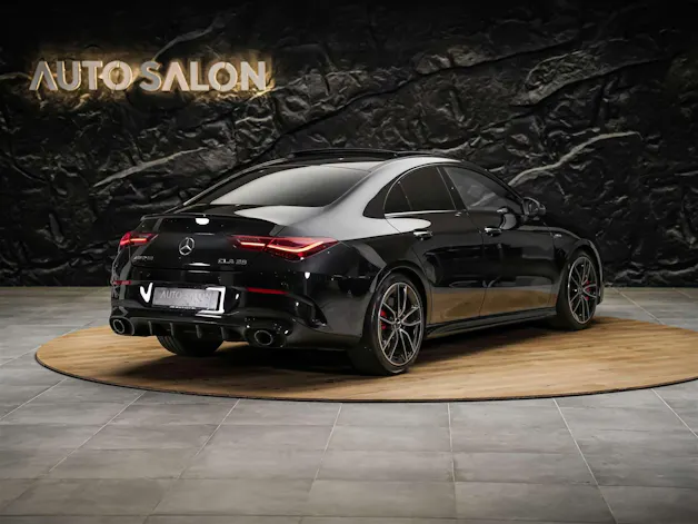 MERCEDES-BENZ CLA 35 AMG 4Matic 8G-DCT *Werksgarantie*Panorama*