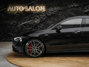 MERCEDES-BENZ CLA 35 AMG 4Matic 8G-DCT *Werksgarantie*Panorama*