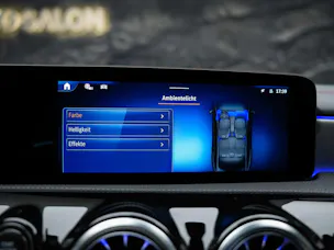 MERCEDES-BENZ CLA 35 AMG 4Matic 8G-DCT *Werksgarantie*Panorama*