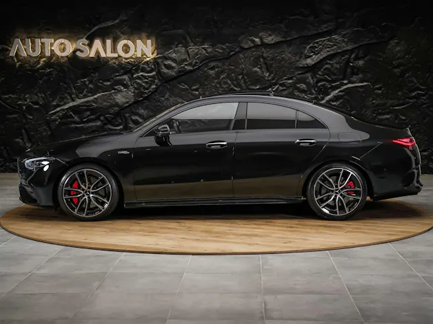 MERCEDES-BENZ CLA 35 AMG 4Matic 8G-DCT *Werksgarantie*Panorama*