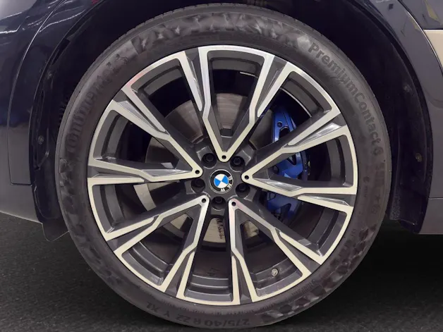 BMW X7 M50i