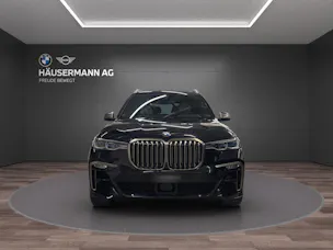 BMW X7 M50i