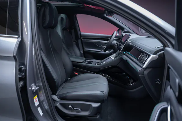BYD Seal U DM-i Design AWD / Panorama / Head-Up Display / 360° Kamera