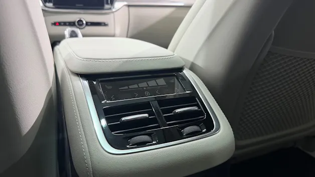 VOLVO XC90 2.0 T8 TE Ultra Dark eAWD