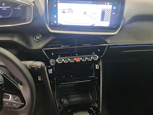 PEUGEOT 208 1.2 MHEV GT Exclusive