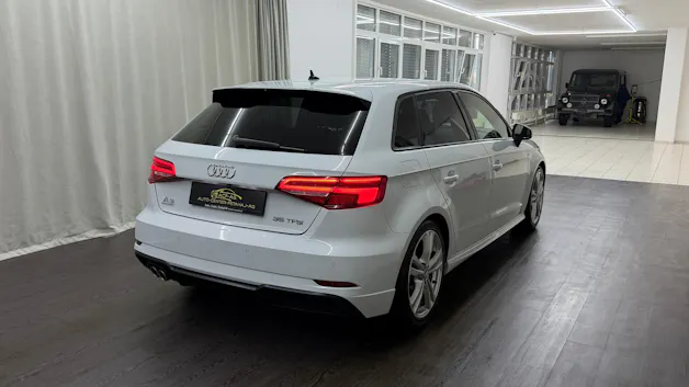 AUDI A3 Sportback 1.5 TFSI S-tronic Sport