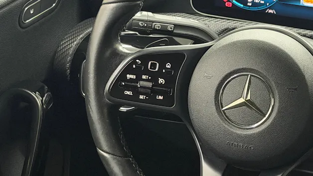 MERCEDES-BENZ A 180 7G-DCT