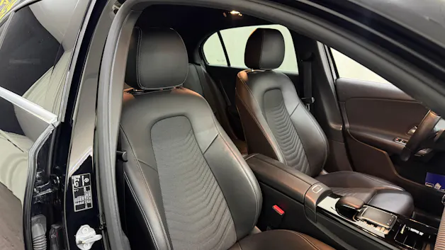 MERCEDES-BENZ A 180 7G-DCT
