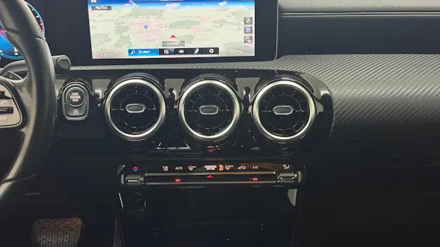 MERCEDES-BENZ A 180 7G-DCT