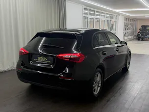 MERCEDES-BENZ A 180 7G-DCT