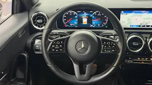 MERCEDES-BENZ A 180 7G-DCT