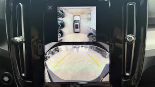 VOLVO XC40 2.0 B4 MH Ultra Dark