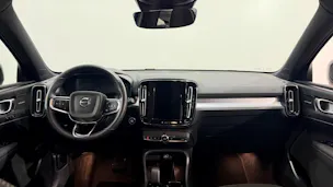 VOLVO XC40 2.0 B4 MH Ultra Dark