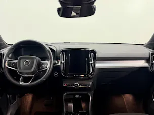 VOLVO XC40 2.0 B4 MH Ultra Dark