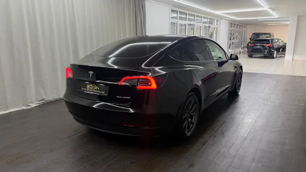 Tesla Model 3 Long Range Dual Motor AWD