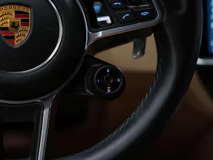 PORSCHE Cayenne 4.0 V8 GTS *CH Auto*Panorama*Massage*Allradlenkung*