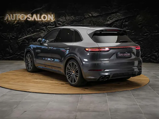 PORSCHE Cayenne 4.0 V8 GTS *CH Auto*Panorama*Massage*Allradlenkung*