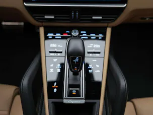 PORSCHE Cayenne 4.0 V8 GTS *CH Auto*Panorama*Massage*Allradlenkung*