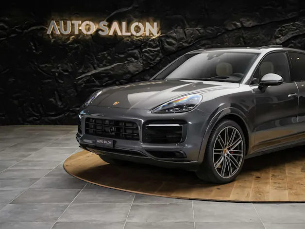 PORSCHE Cayenne 4.0 V8 GTS *CH Auto*Panorama*Massage*Allradlenkung*