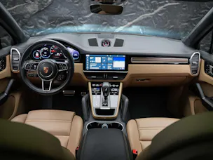 PORSCHE Cayenne 4.0 V8 GTS *CH Auto*Panorama*Massage*Allradlenkung*