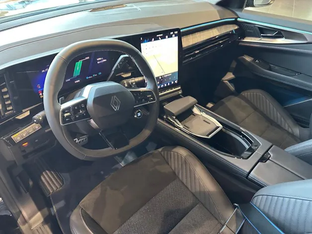 RENAULT Rafale 1.2 E-Tech Plug-in Hybrid 300 4x4 Atelier Alpine