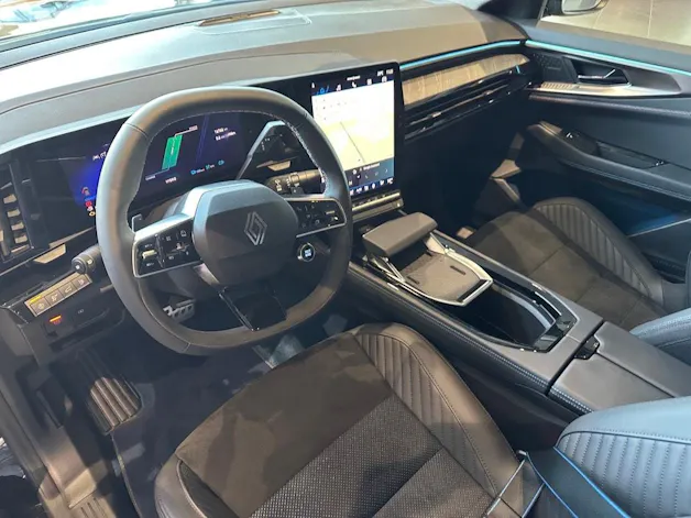 RENAULT Rafale 1.2 E-Tech Plug-in Hybrid 300 4x4 Atelier Alpine