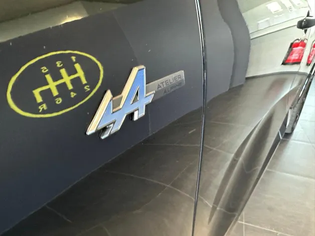 RENAULT Rafale 1.2 E-Tech Plug-in Hybrid 300 4x4 Atelier Alpine